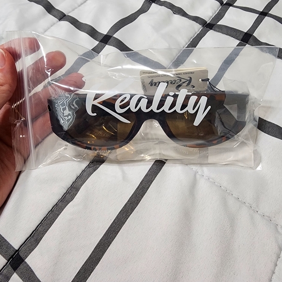 Reality Eyewear Sonic Boom Oval Sunglasses Matte Turtle Polarized - Picture 13 of 13